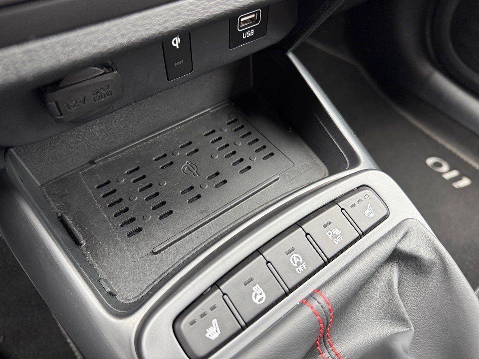 Fahrzeugabbildung Hyundai i10 1.0T 100PS N LINE NAVI-P 1HD GARANTIE KAMERA