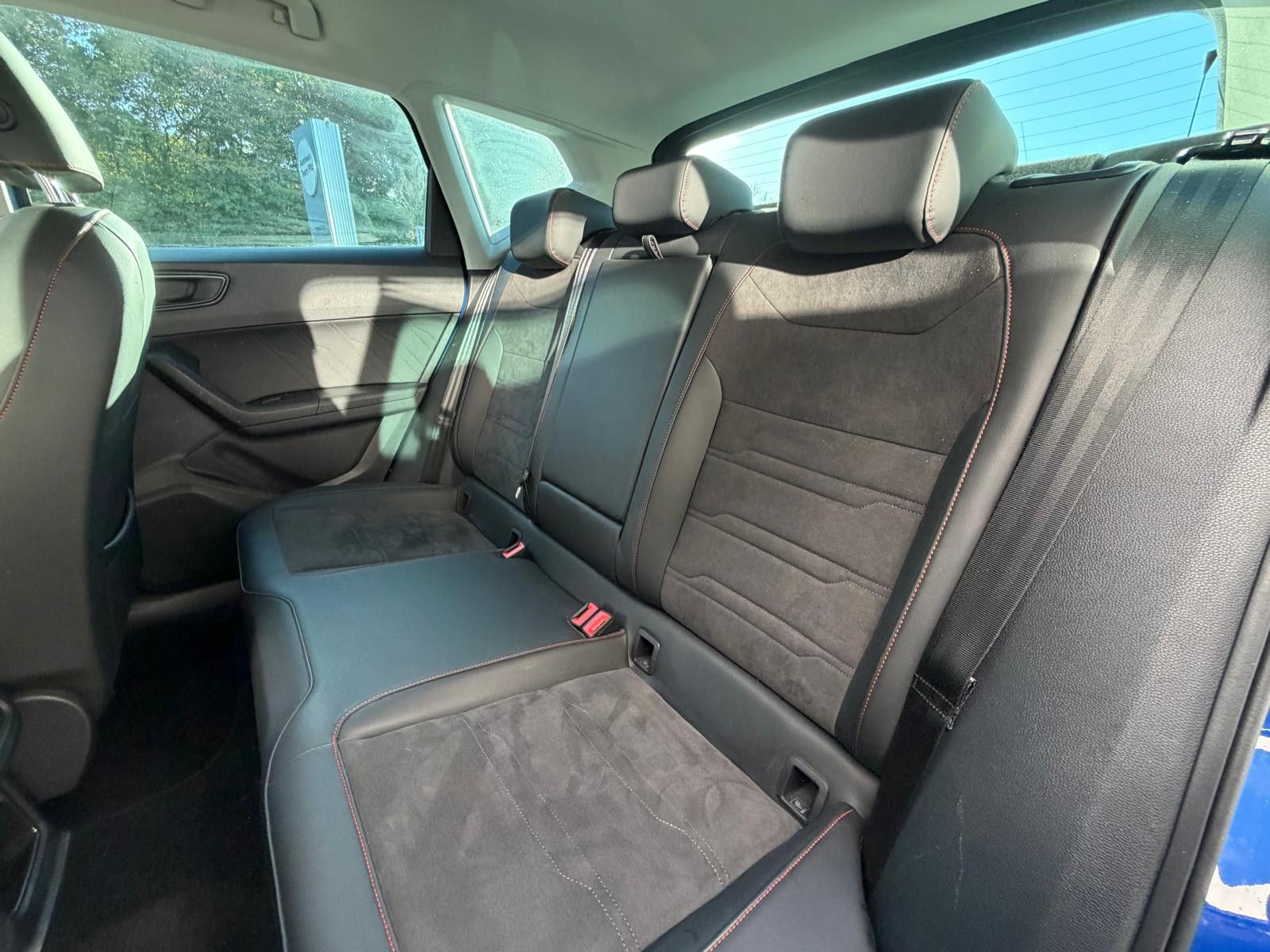 Fahrzeugabbildung SEAT Ateca 2.0TDI FR-Line VIRTU+LED+SHZ+KAM+TEMP+AHK+