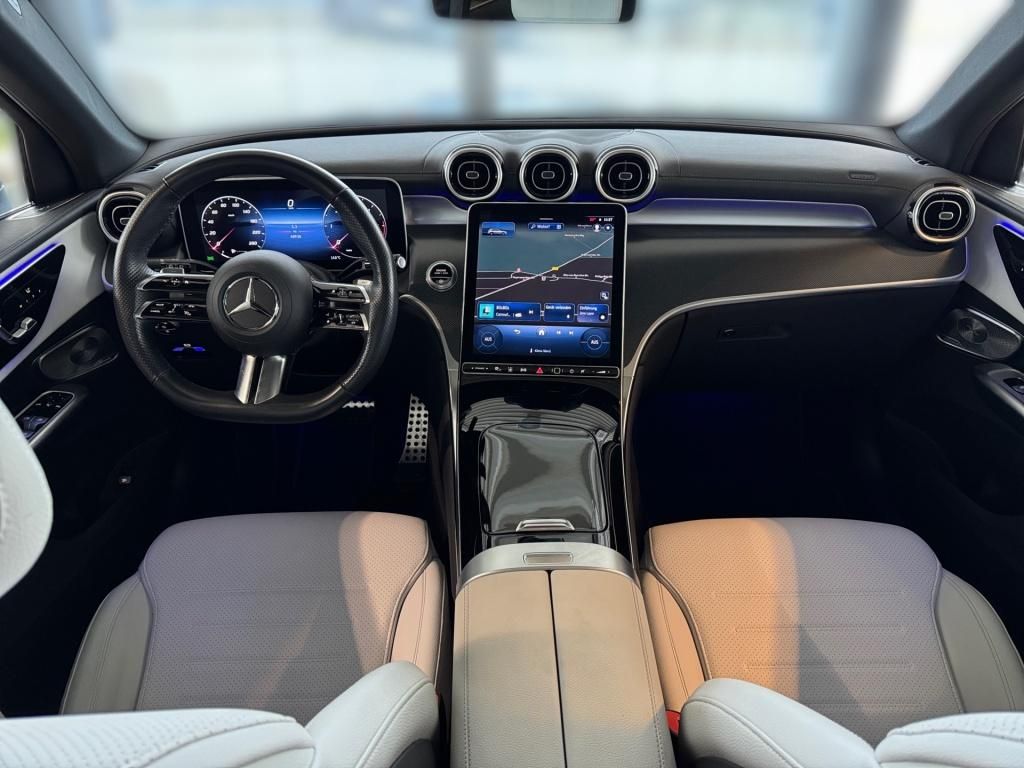 Fahrzeugabbildung Mercedes-Benz GLC 300 d 4M AMG AHK Pano Standhzg. Memo LED SHZ