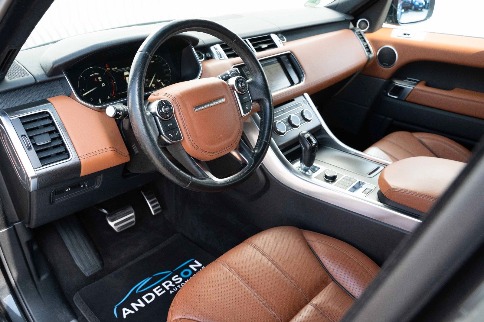 Fahrzeugabbildung Land Rover RANGE ROVER V6 AUTOBIOG LED VIRTC SITZBEL WLAN