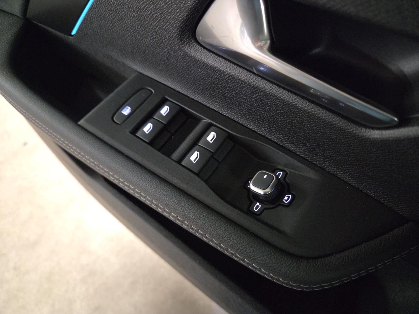 Opel Astra Electric Ultimate Sports Tourer HUD AHK-ab