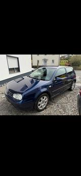 Volkswagen VW Golf 4  - schönes Blau - Alufelgen - fr... - : Sportwagen, Schöne