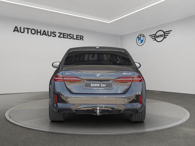 Foto Nummer 6: BMW 550e xDrive