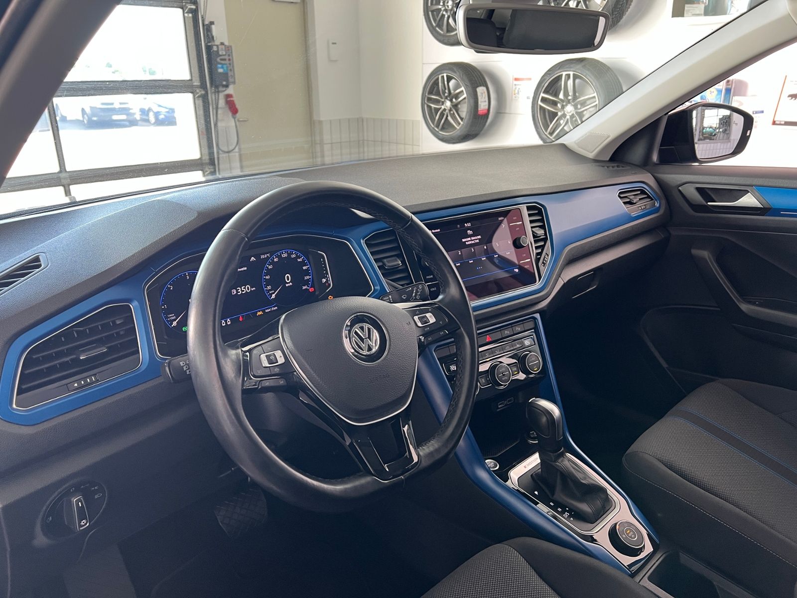Fahrzeugabbildung Volkswagen T-Roc Comfortline 2.0 TDI DSG 4Motion *AHK, Stan