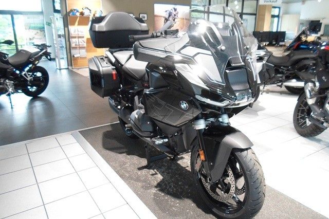 Fahrzeugabbildung BMW R1300RT Triple Black sofort verfügbar