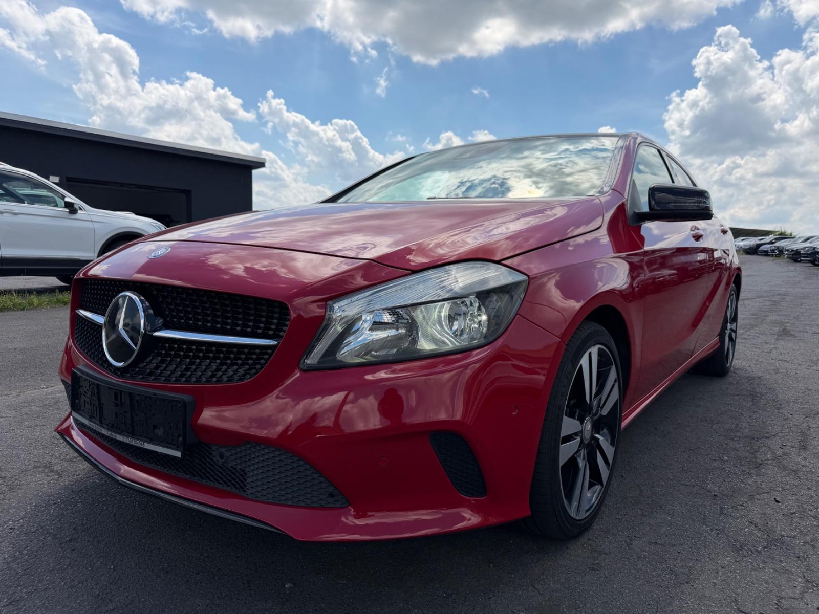 Mercedes-Benz A 250 4Matic STANDHEIZUNG Kamera Navi AHK
