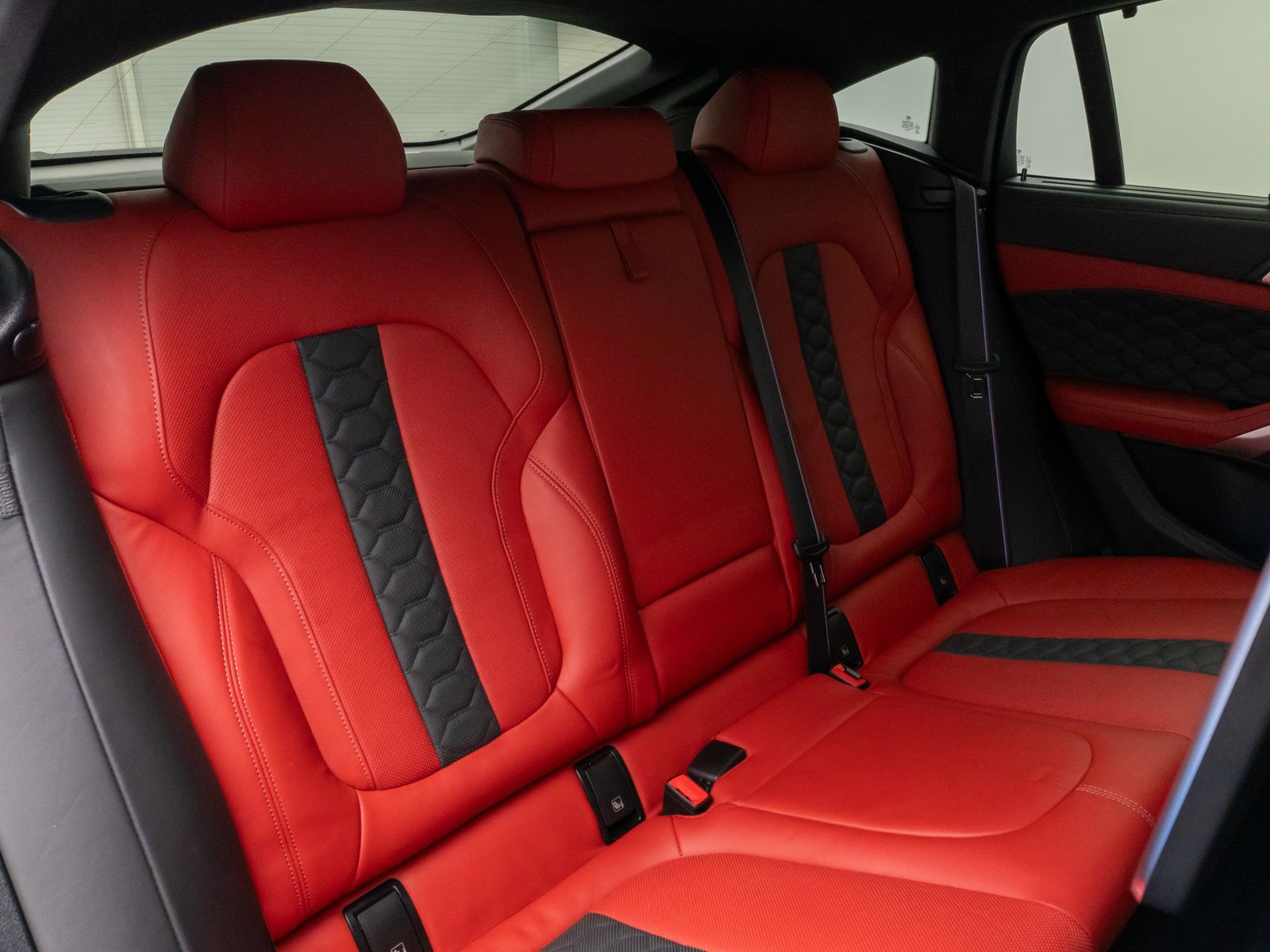 Fahrzeugabbildung BMW X6 M Competition 360° Fond-Ent SoftCl Individual