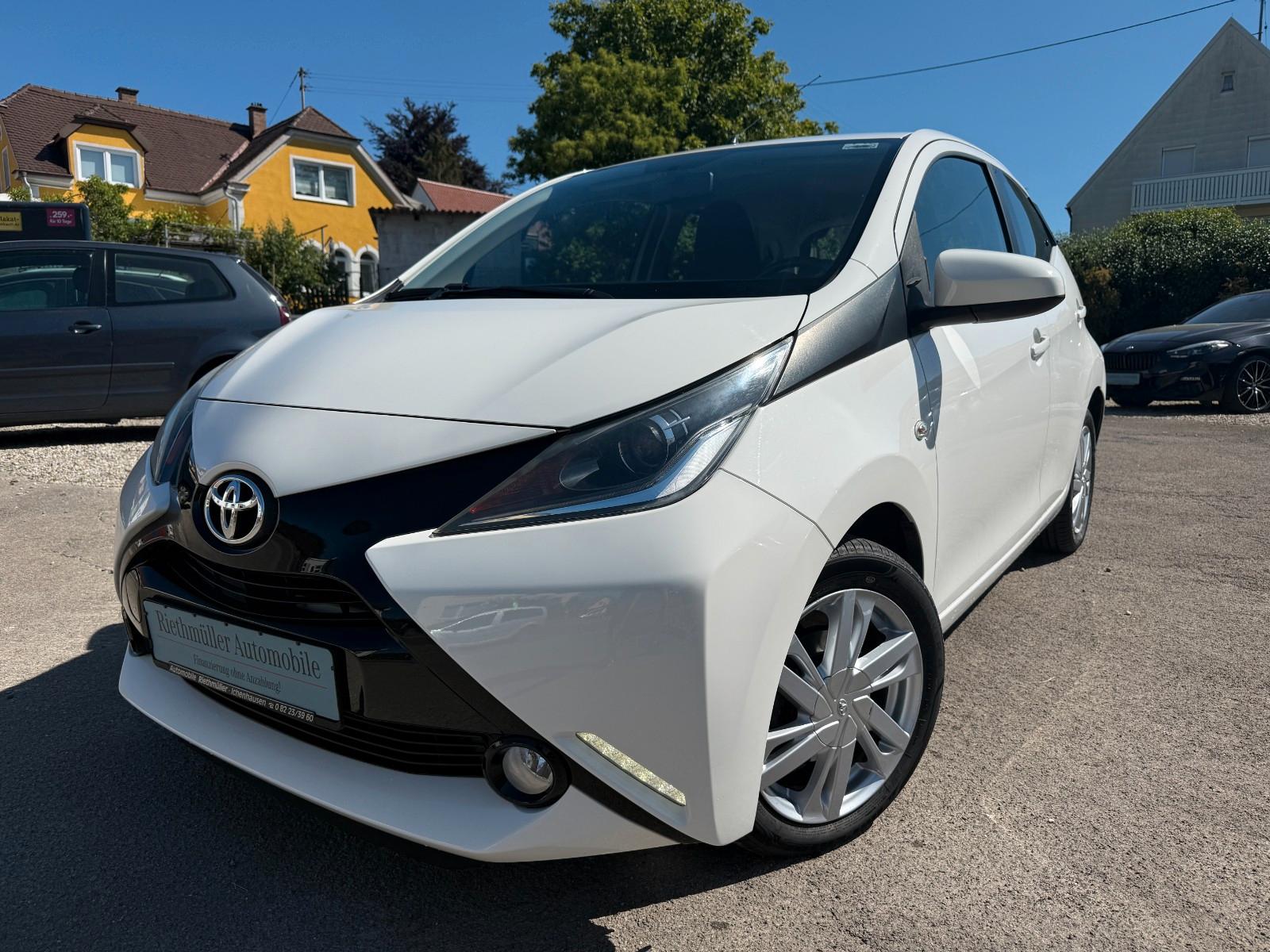 Toyota Aygo x-play touch Finanzierung ohne Anz./Garant.