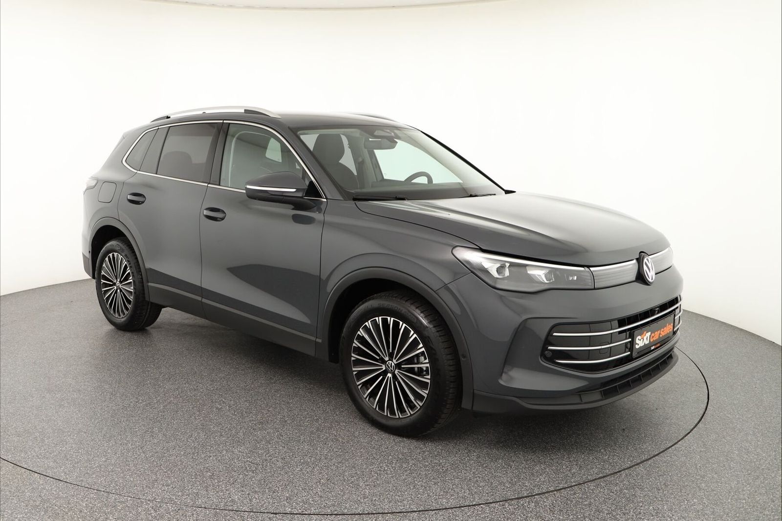 Volkswagen Tiguan 2.0TDI Elegance 360° ACC AHK HUD Matrix foto 1