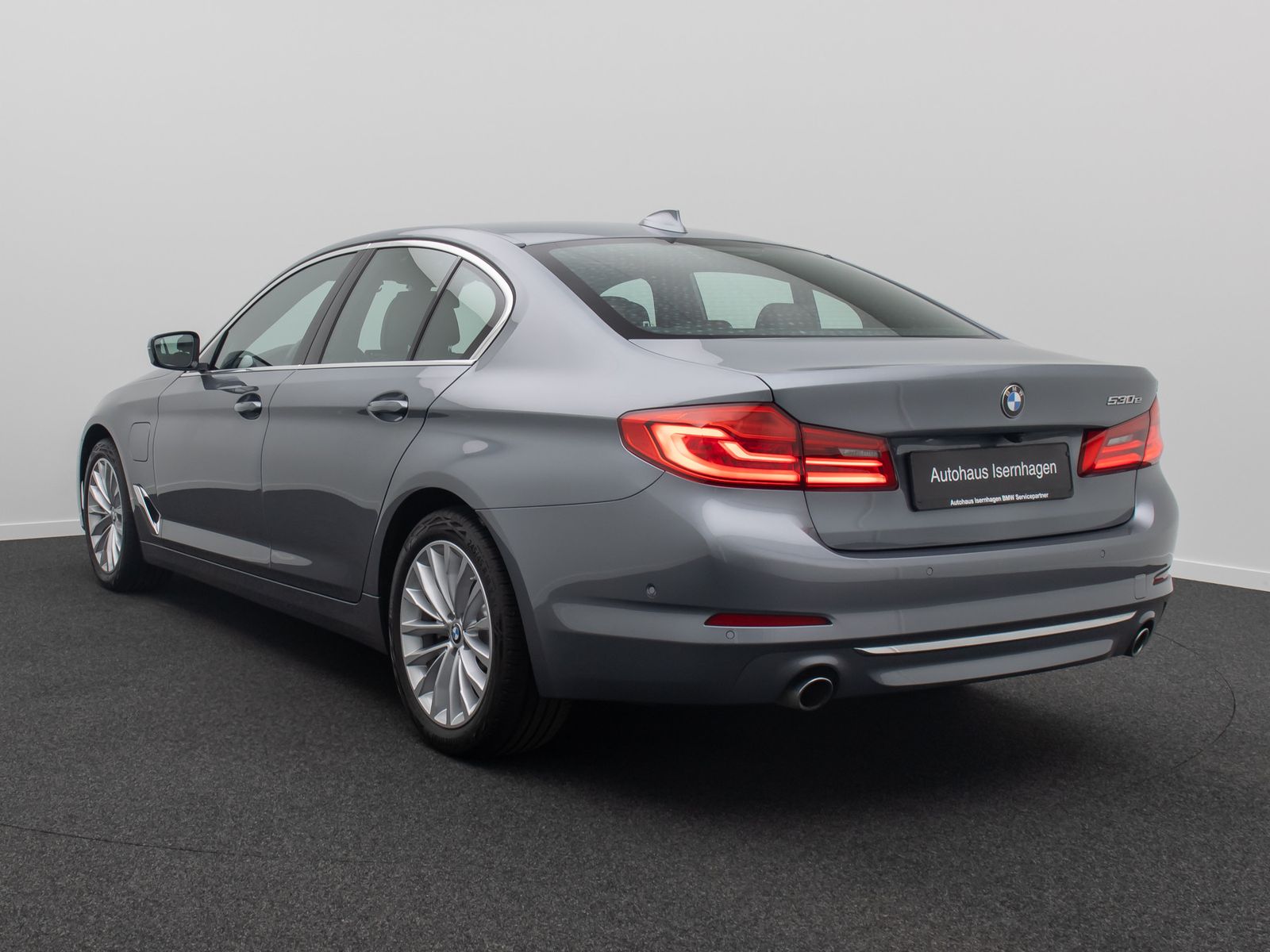 Fahrzeugabbildung BMW 530e Luxury Line ACC 360&deg; DAB Alarm Individual