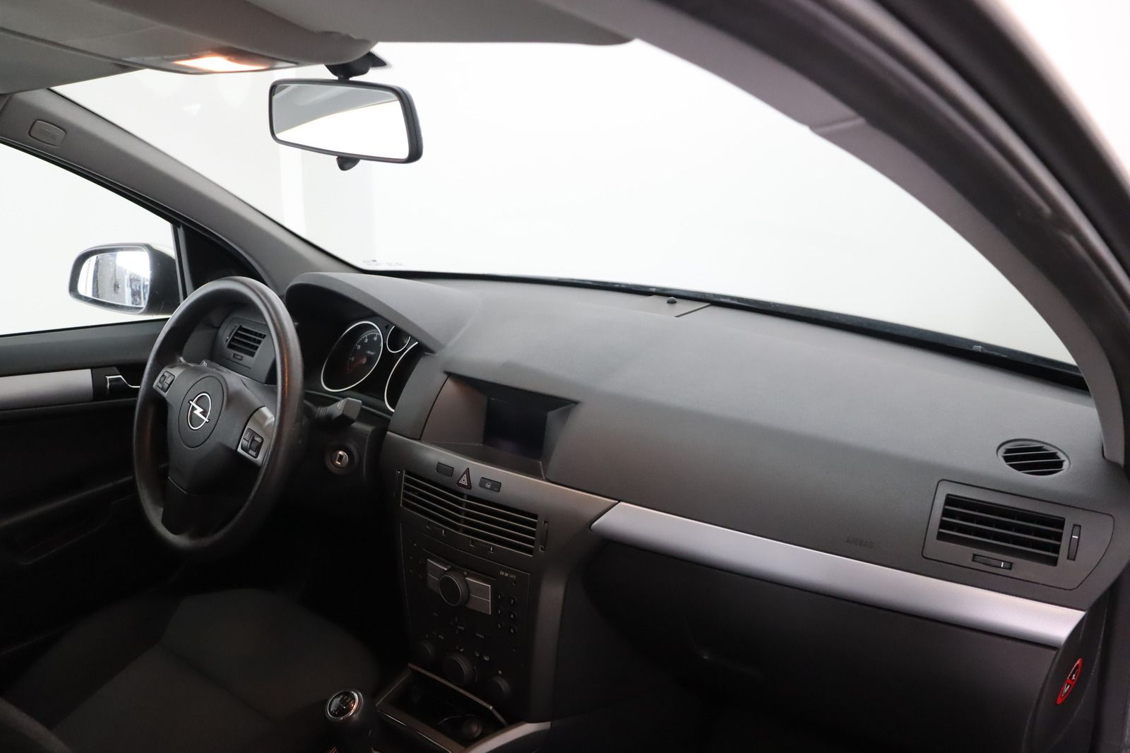 Fahrzeugabbildung Opel Astra Caravan 1.6 Twinport Edition