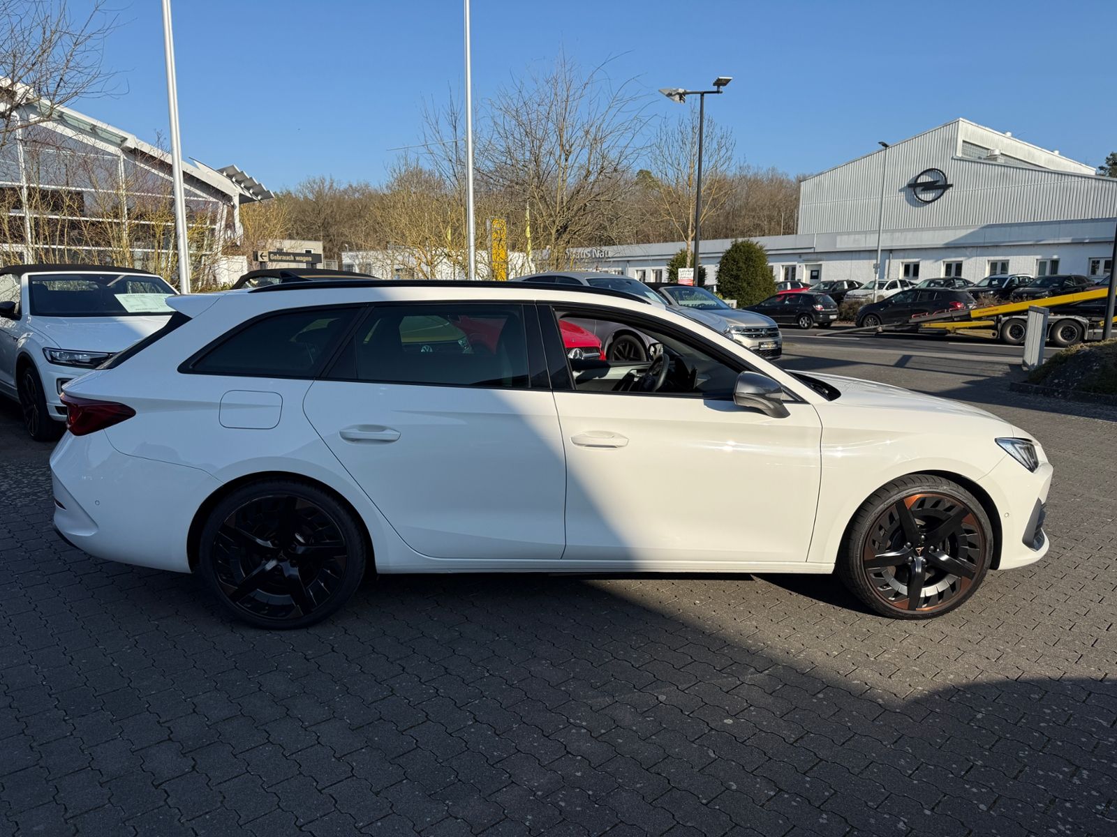 Fahrzeugabbildung CUPRA Leon Sportstourer VZ e-Hybrid ACC LED NAV 19"