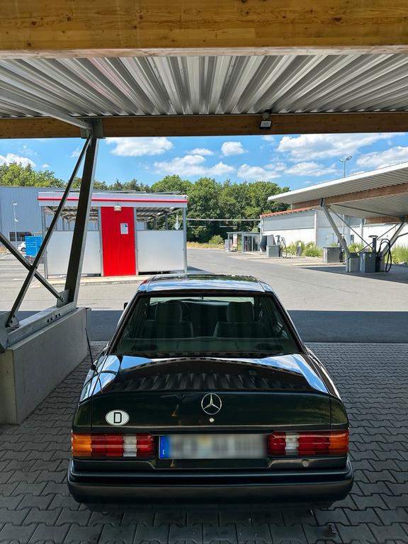 Mercedes-Benz 190