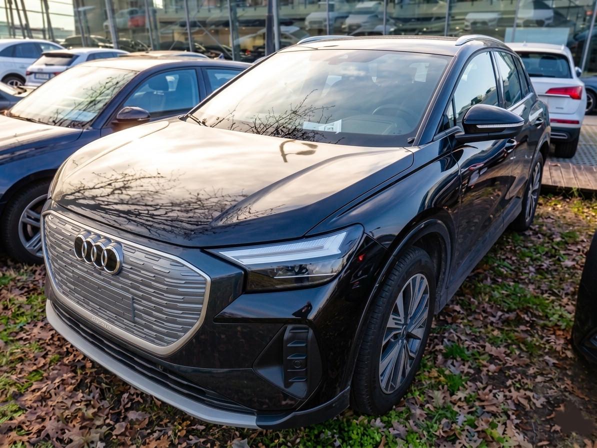 Audi Q4 E Tron 45 QUATTRO ACC LED KAMERA 19" NUR 14