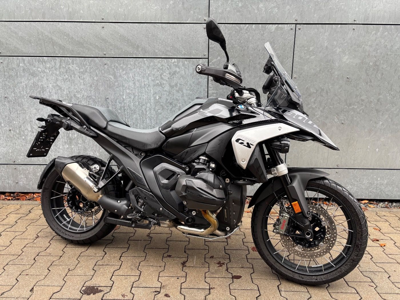 Fahrzeugabbildung BMW R 1300 GS Triple Black 3 Pakete
