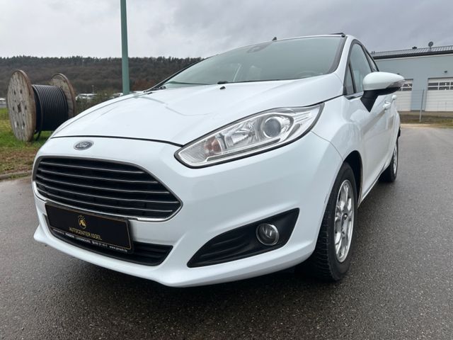 Ford Fiesta Titanium 1.6 TDCI Klimaaut. Alu TÜV NEU