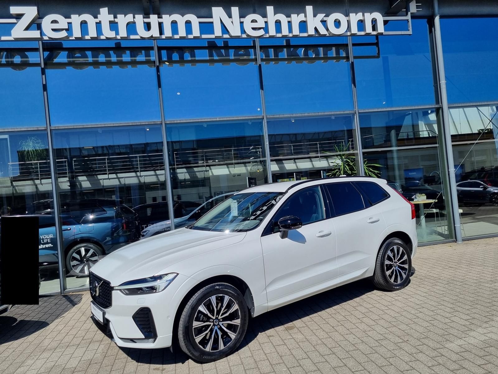 Fahrzeugabbildung Volvo XC60 B5 AWD Plus Dark 'ACC, AHK, CTA, BLIS'