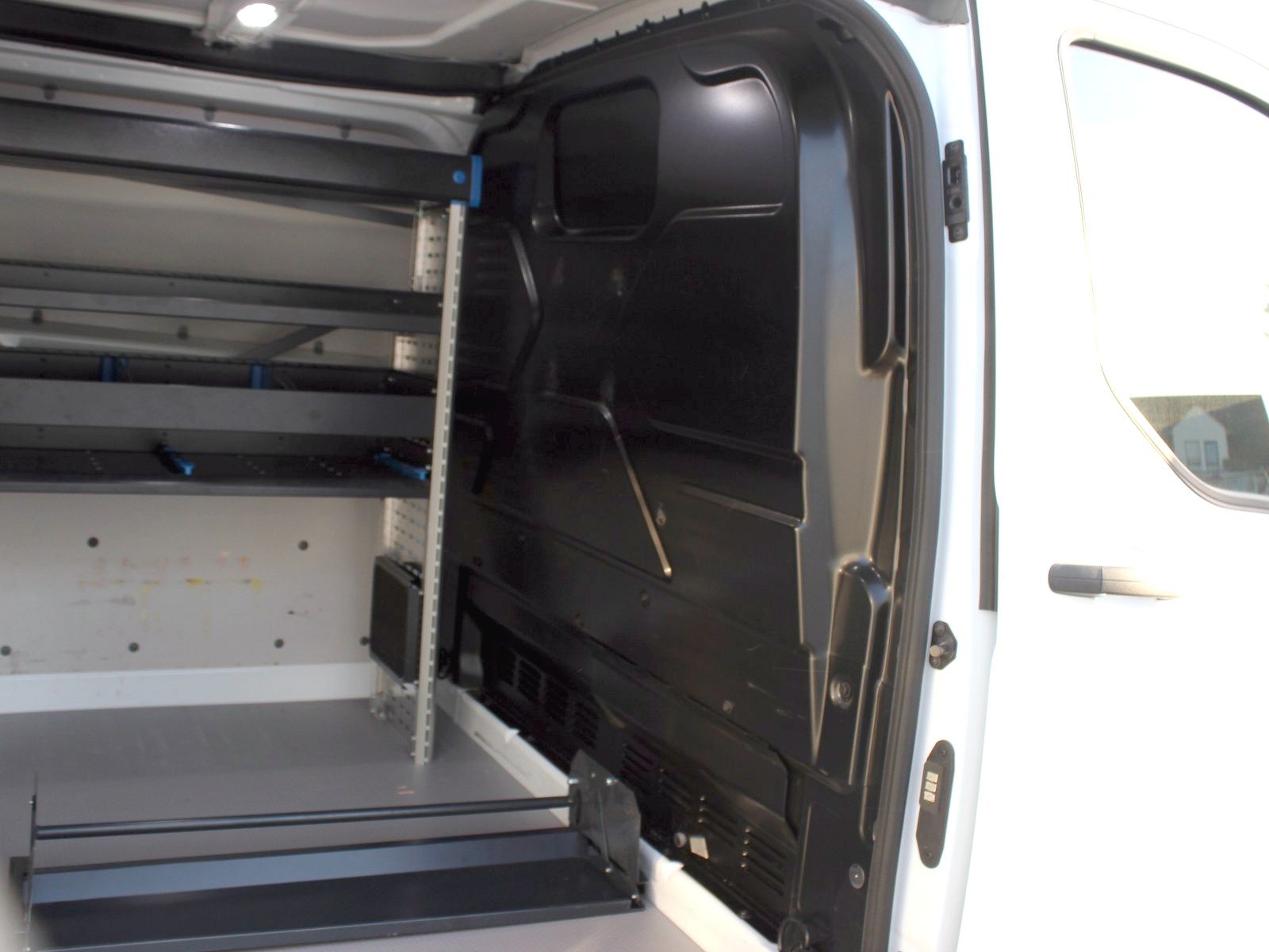 Fahrzeugabbildung Ford Transit Custom 340 L1 Trend Service-Line