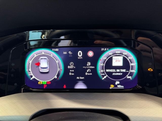 Fahrzeugabbildung Volkswagen Golf VIII 1.5 eTSI DSG 85 kW Life KLIMA ALU