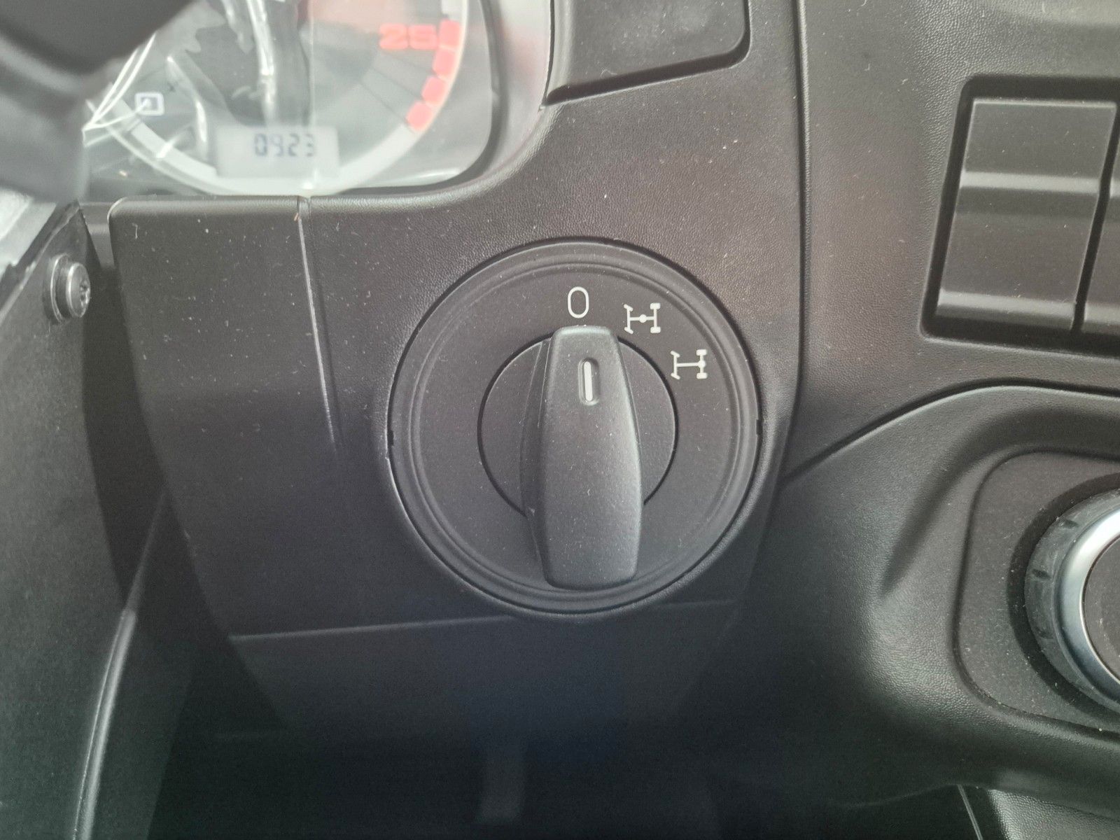 Fahrzeugabbildung Iveco X-Way AT300X48Z/P HR OFF 6x4 Hiab Winterdienst