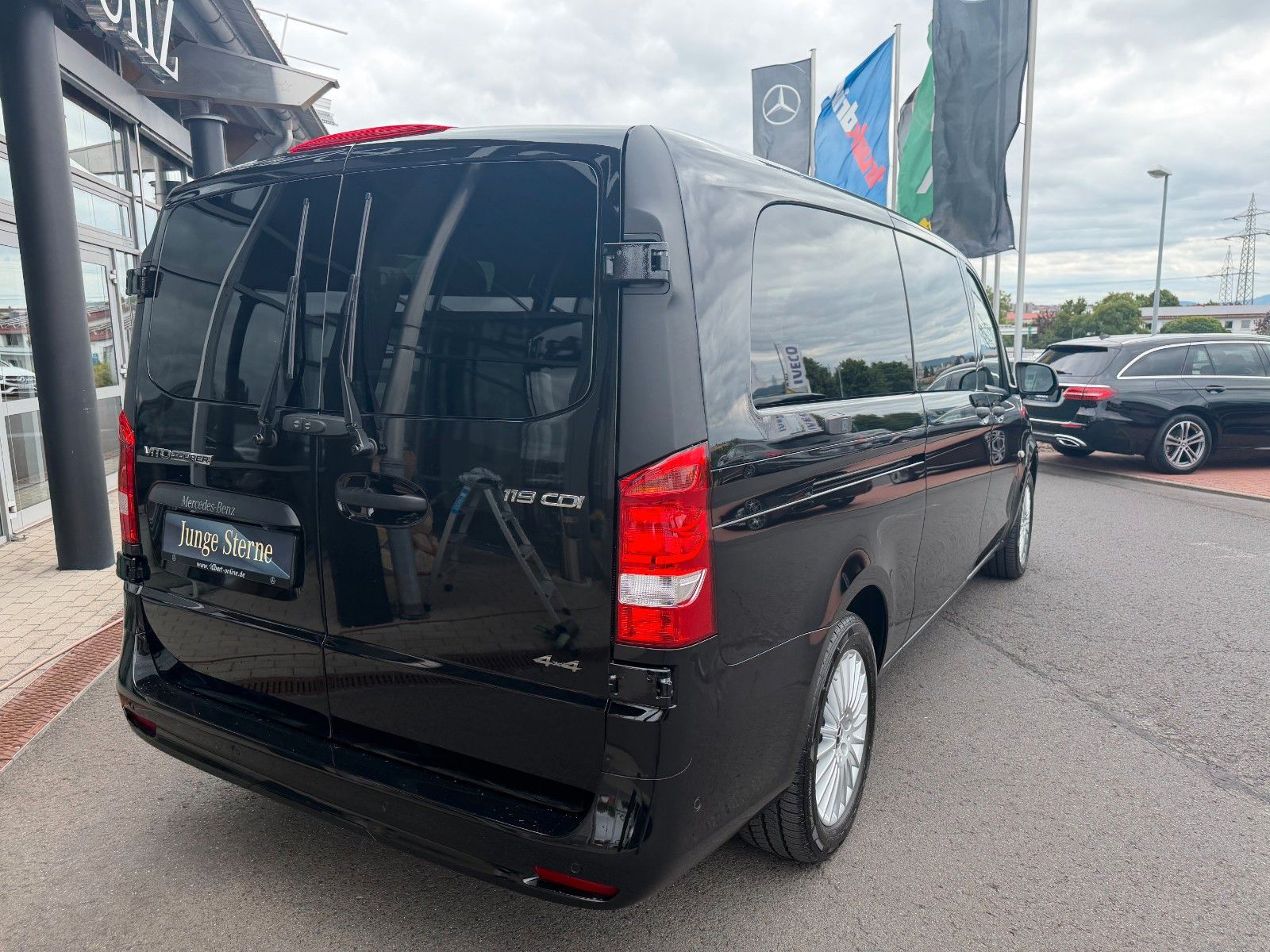 Fahrzeugabbildung Mercedes-Benz Vito 119 CDI 4x4 Extral AHK 2,5to Stdheiz LED
