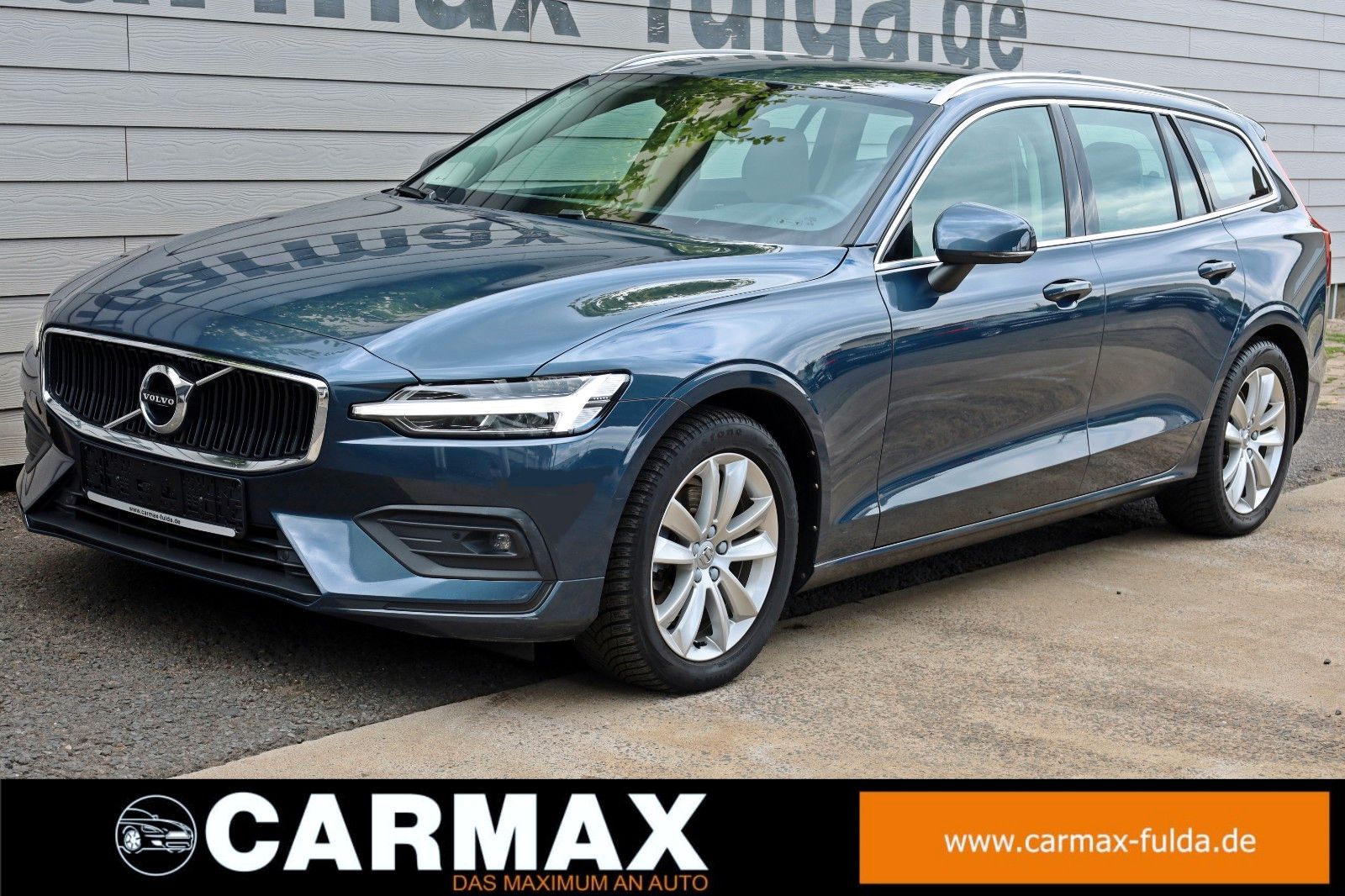 Fahrzeugabbildung Volvo V60 Kombi Momentum Pro Leder,Navi,LED,SH,Apple C