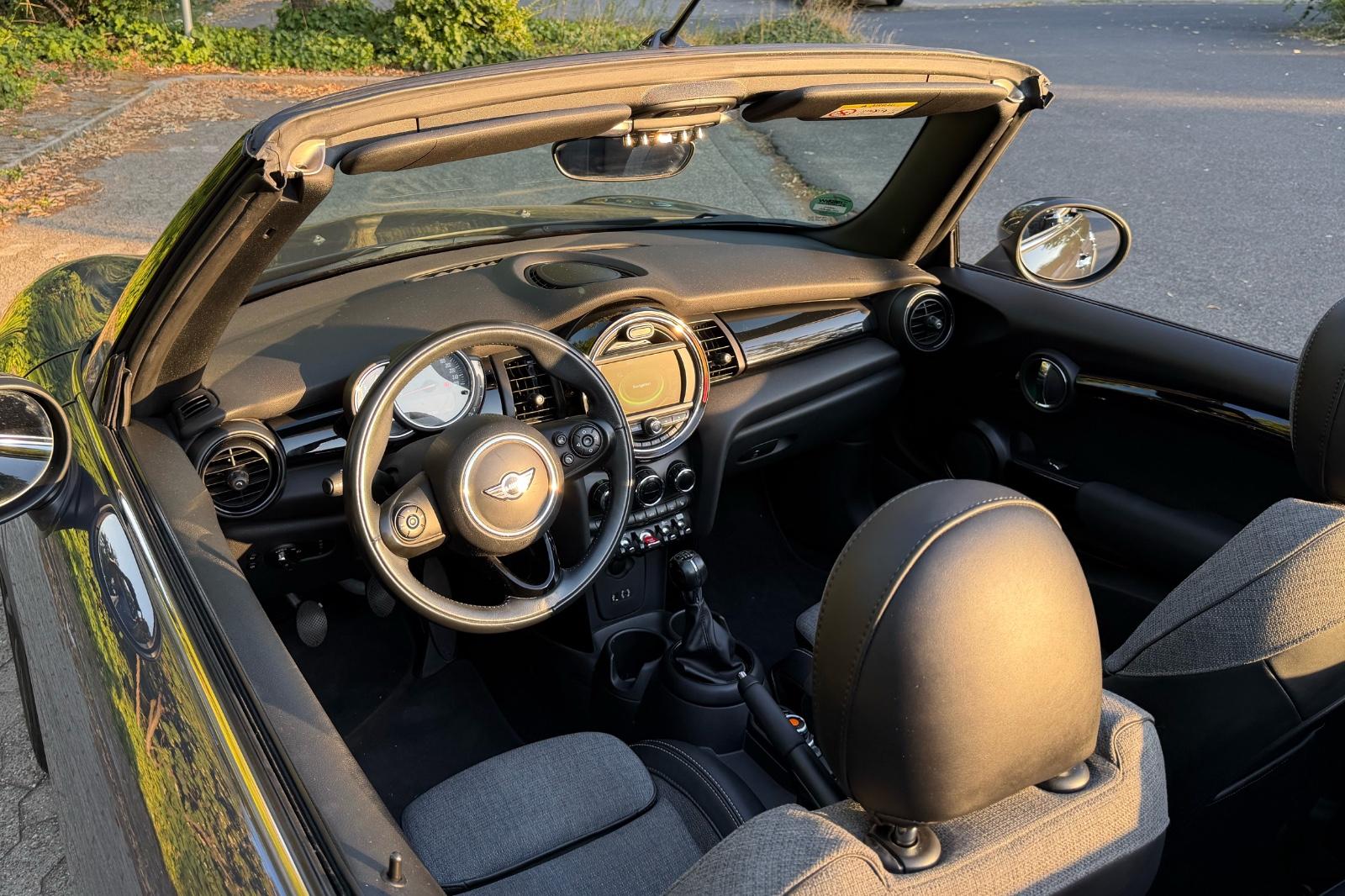 MINI Cooper S Cabrio Chili II Navi  LED  DEKRA-Siegel
