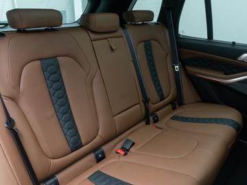 2025 BMW X5 M — миниатюра 28
