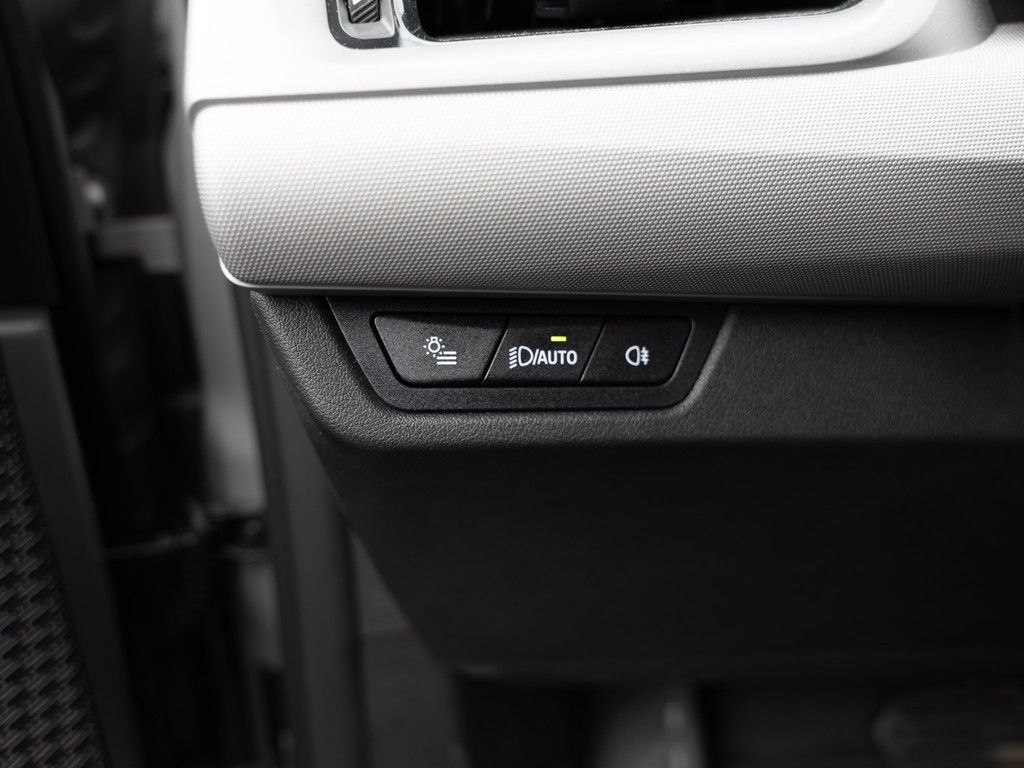 BMW X1 xDrive 20d AHK LED NAVI KAMERA SHZ PDC KLIMA foto 25