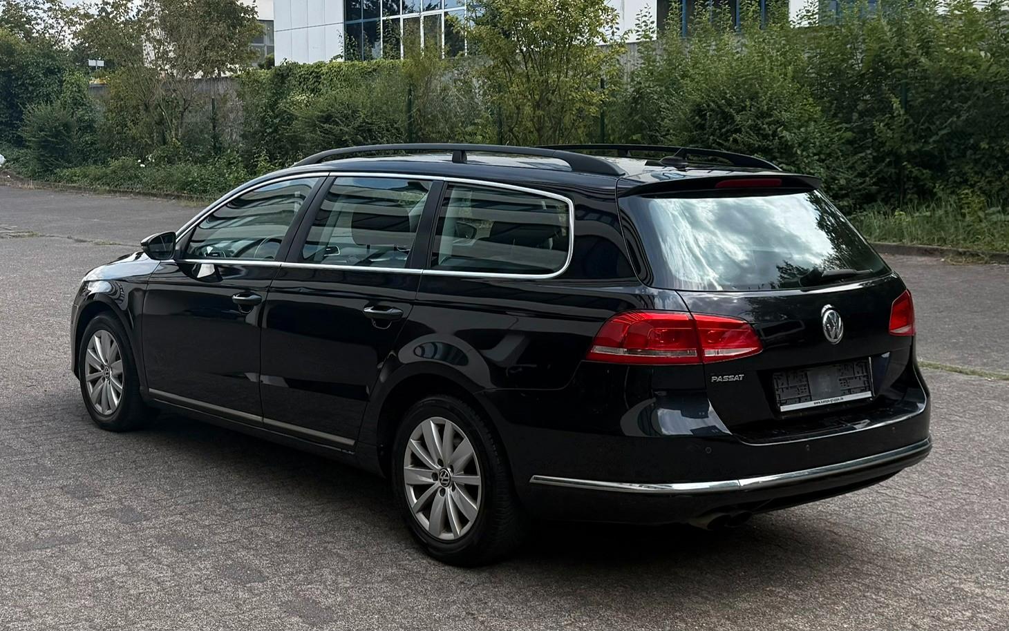 Volkswagen Passat 2012 — photo 7