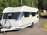 Hobby 560 KMFE De Luxe Edition mit Luftvorzelt - Separate Dusche Wohnwagen Mit