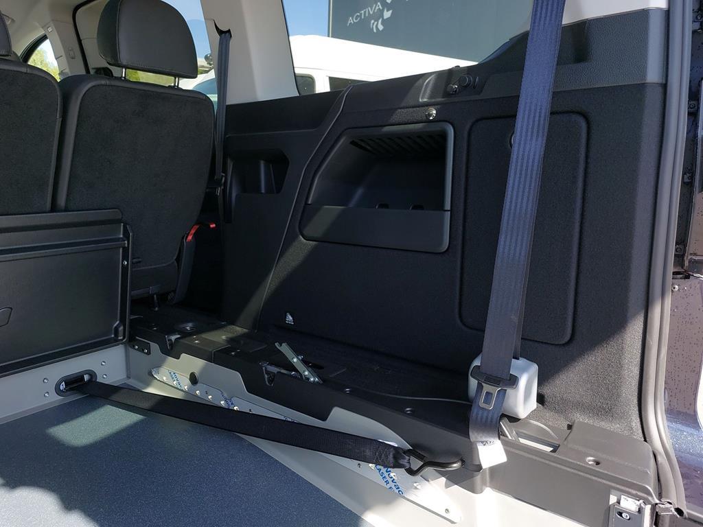 Volkswagen Caddy Maxi Style 1,5 TSI DSG Rollstuhlumbau
