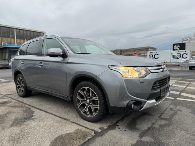 Mitsubishi Outlander 2.0 MIVEC Plus ClearTec 4WD  7 Sitzer 