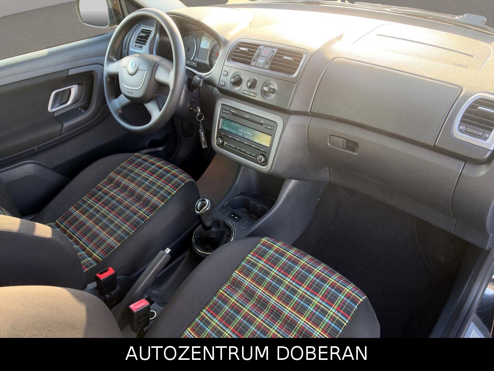 Skoda Fabia 2012 — photo 16