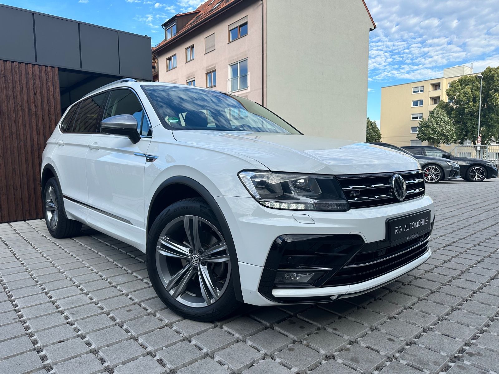 VW Tiguan 2.0 TDI Allspace R-Line*CarPlay*LKA*NAVI*