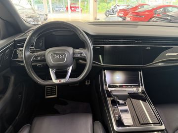 Audi Q8 - 9
