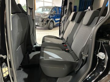 Ford Tourneo Courier Titanium AHK