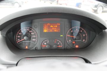 Fahrzeugabbildung Citroën Jumper Control L3H2 35 165