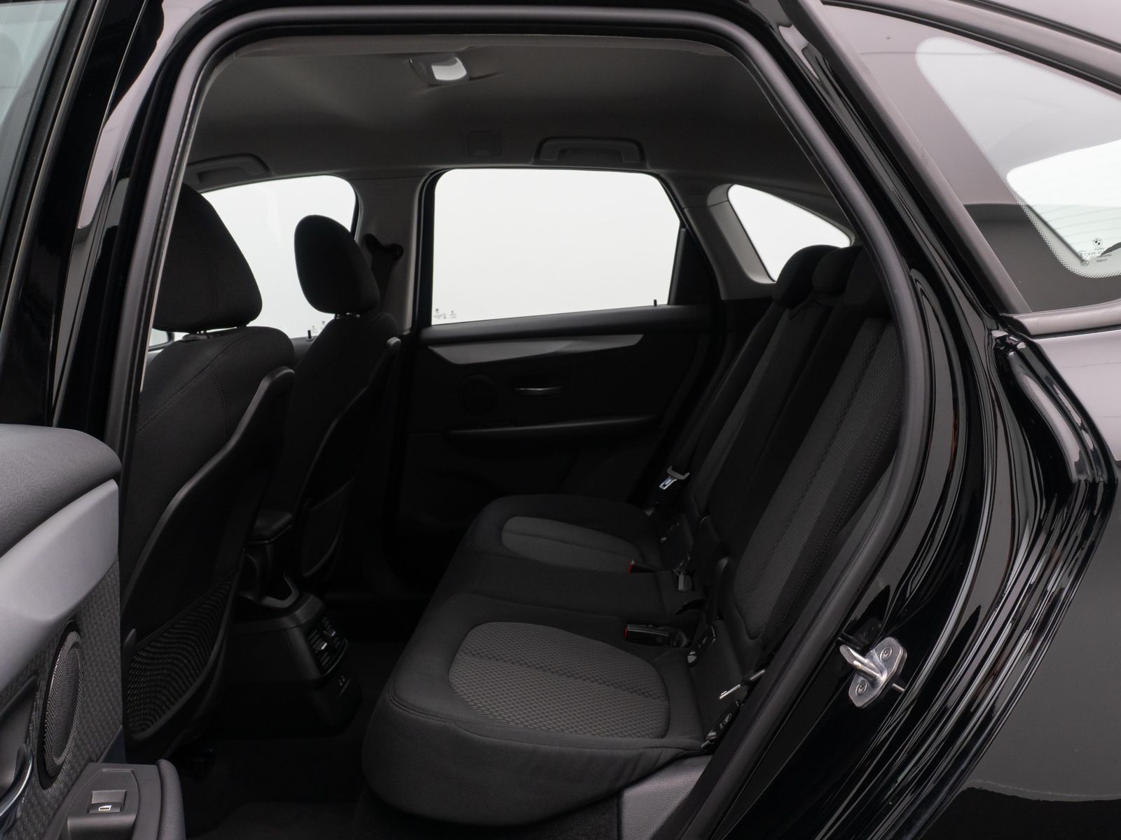 Fahrzeugabbildung BMW 225xe iPerf  Active Tourer ParkAss Navi WLAN PDC