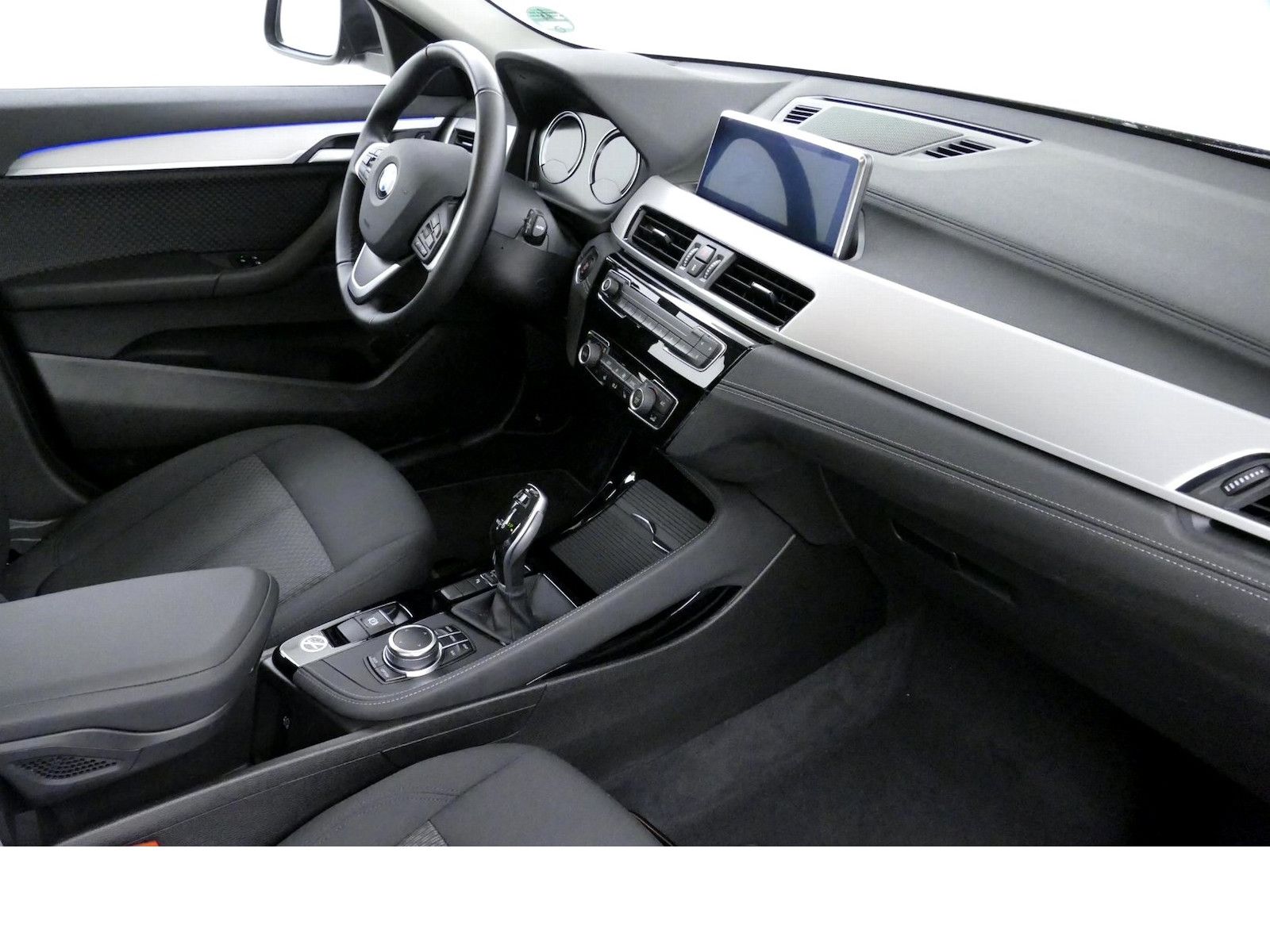 BMW X2 sDrive 18i Advantage Navi Kamera Sound LED+ foto 6