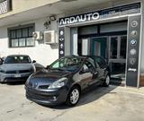 Renault Clio 1.5 dci Luxe 85 cv - Renault Clio aus 2005 mit Diesel-Antrieb