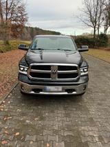 Dodge RAM 1500 5.7 4x4, Crew Cab, unfallfrei - mit LPG-Antrieb: Allradantrieb, Geländewagen