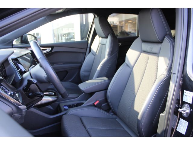 Q4 e-tron 40 S-Line*Pano*Assistenz*Kamera*Side!!