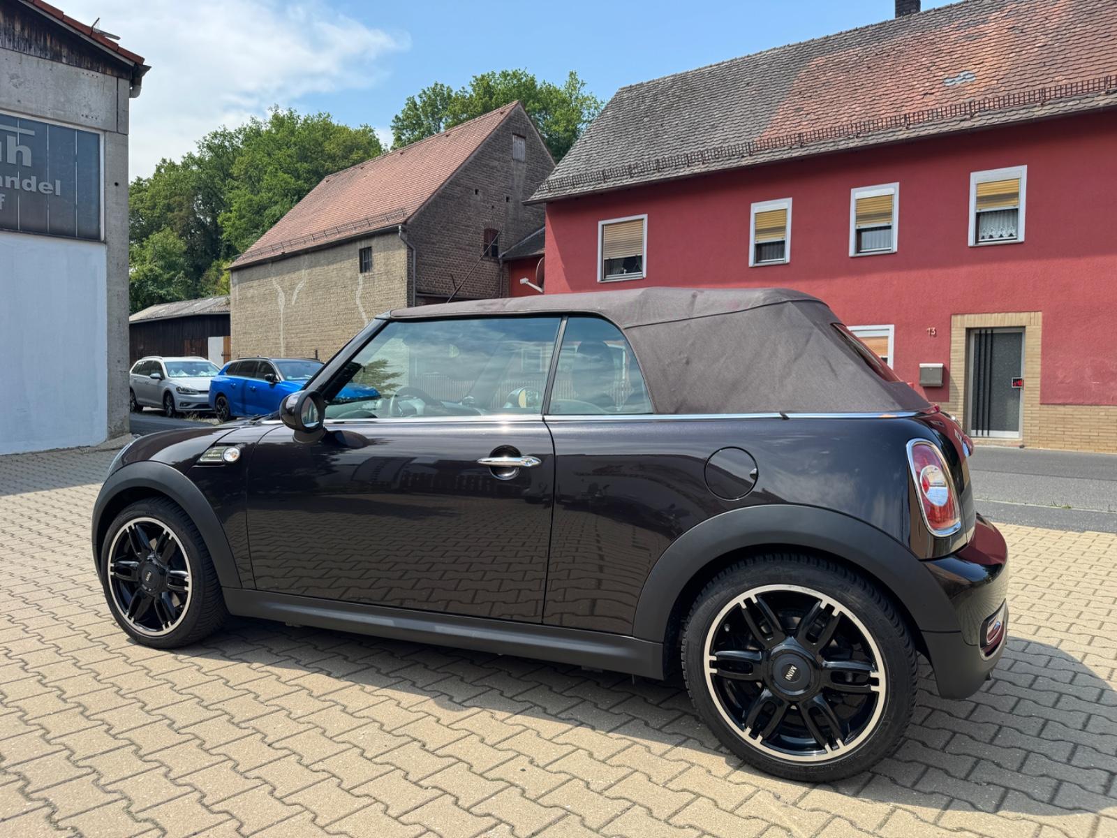 MINI Cooper S Cabrio Highgate Leder Bi-Xenon PDC Temp