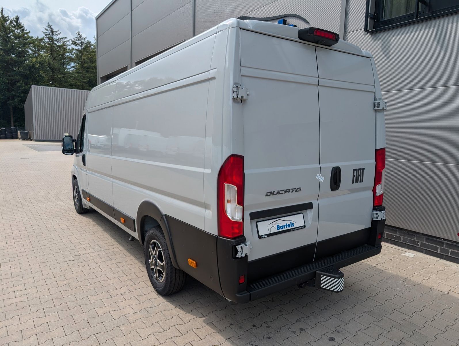 Fahrzeugabbildung Fiat Ducato H2 Kastenwagen 35 L4H2 180 Multijet Maxi