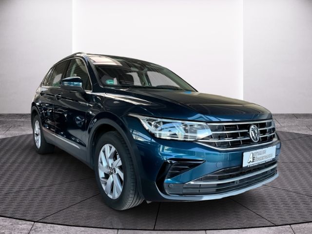 Fahrzeugabbildung Volkswagen Tiguan 1.5 TSI DSG ELEGANCE AHK NAVI GJR