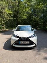 Toyota Aygo AB1 mit bestehender Toyota Relax Garantie - gebrauchte Toyota Aygo (X) aus dem Jahr 2015