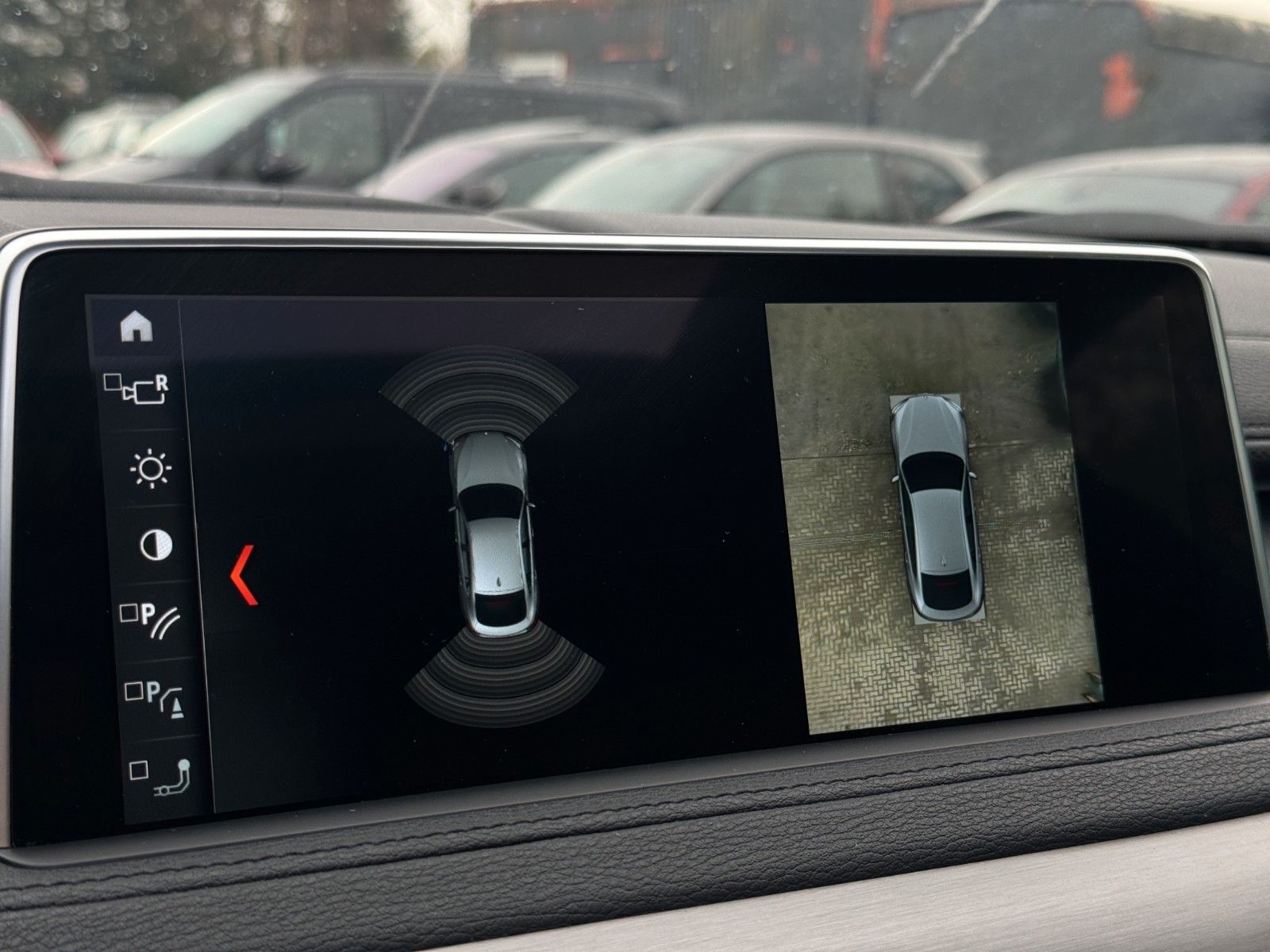 Fahrzeugabbildung BMW X6 xDrive Schiebedach/AHK/360°/M-Paket/H&K