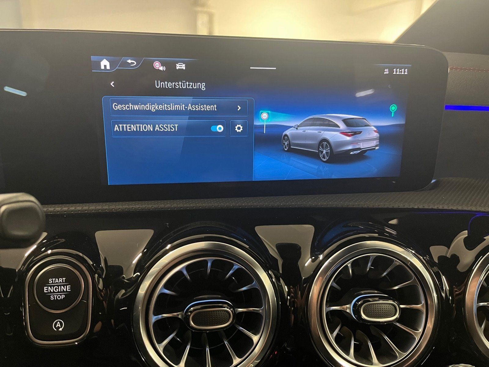 Fahrzeugabbildung Mercedes-Benz CLA 200 SB AMG*AHK*DAB*LED*Keyless*Winter-Paket