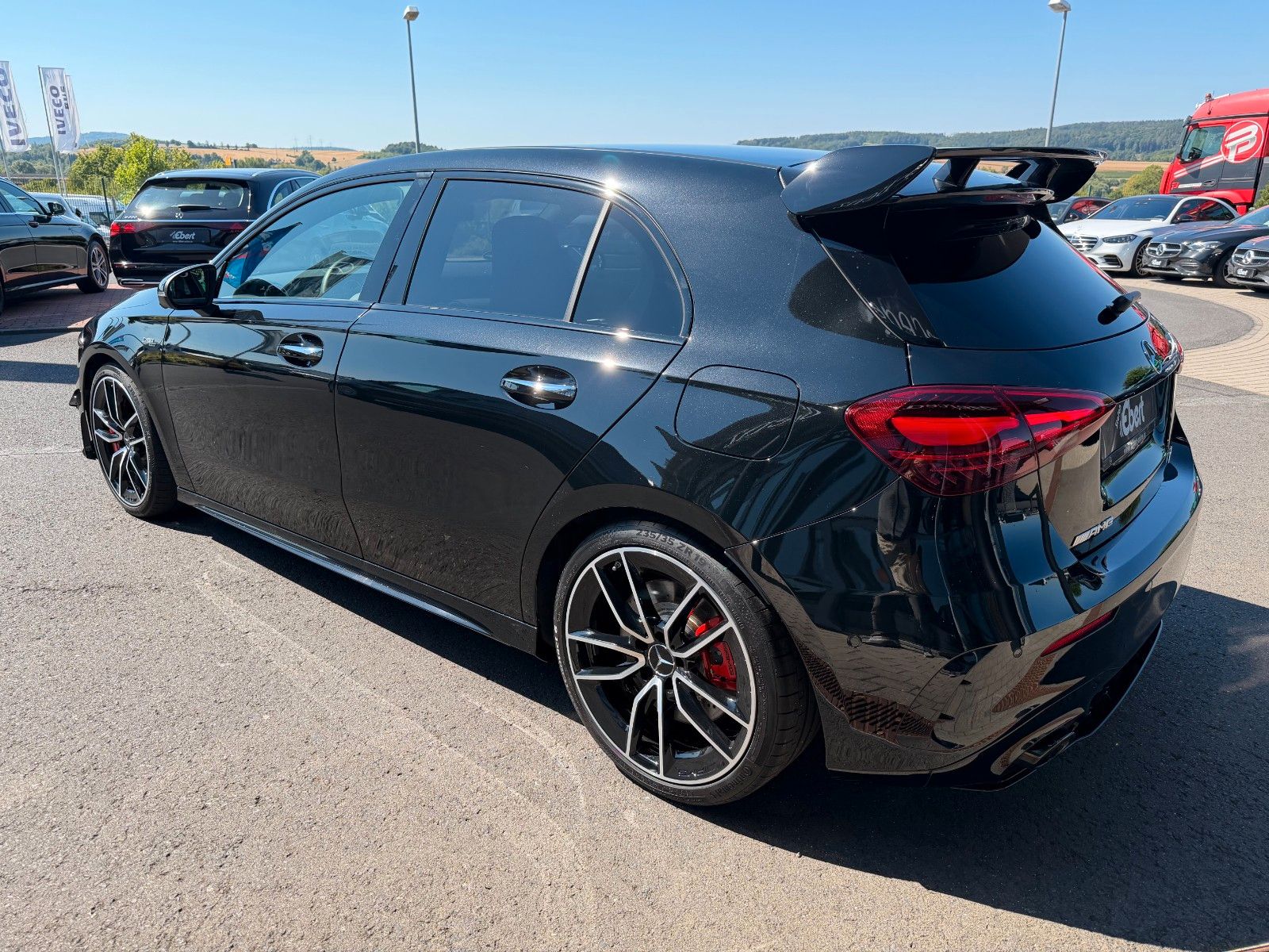 Fahrzeugabbildung Mercedes-Benz A 35 AMG 4Matic+Aero+StandH+360+MultiB+Memory